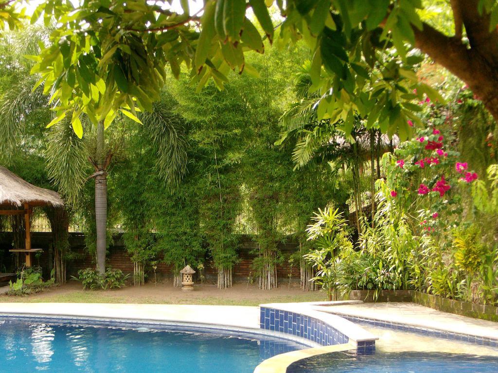 Sunset Villa Senggigi Quarto foto